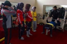 باشگاه‌ بدن‌سازی مختلط/تمرین همزمان خانم‌ها و آقایان در یک سالن