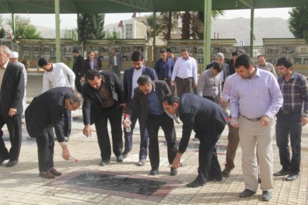 میهمانی لاله ها در گلزار شهدای سرپلذهاب 