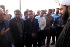 اجتماع مردم گیلان غرب در اعتراض به تغییر فرماندار شهرستان/ امام جمعه: جا به جایی ها از اختیارات دولت است/ کرم محمدی فرماندار شد + تصاویر