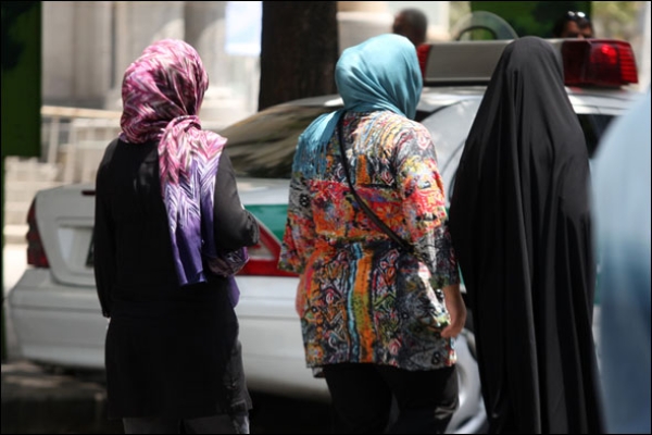 ساپورت پوشی، مدگرایی یا هنجار شکنی؟!/ خواب زمستانی نهادهای فرهنگی کشور دربرابر فرهنگ غربی