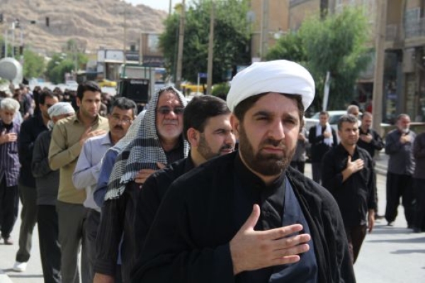   مراسم سوگواری شهادت امیرالمؤمنین(ع)درسرپلذهاب برگزارشد + تصویر