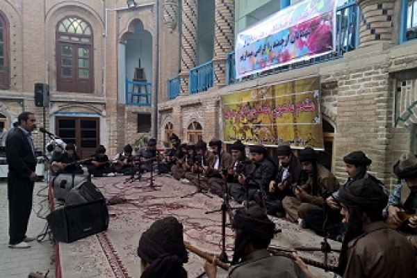 اجرای گروه مقام نوازان تنبور شاهو سرپلذهاب
