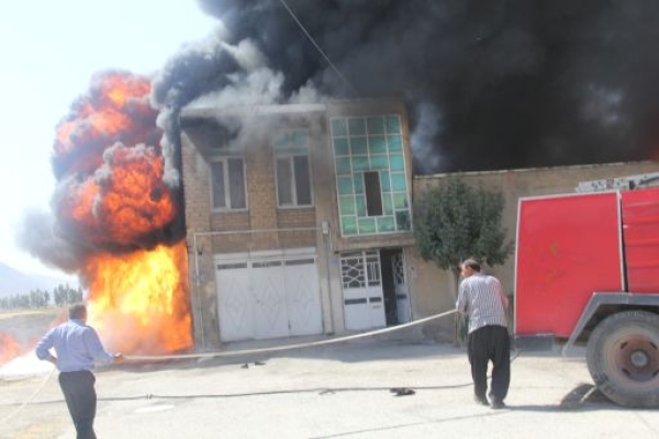 یک باب منزل مسکونی در شهرستان سرپلذهاب در آتش سوخت