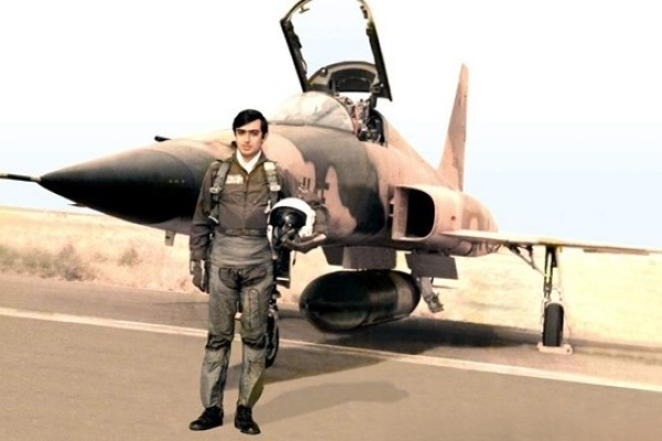 خلبانی که صدام پیکرش را دو نیم کرد! 