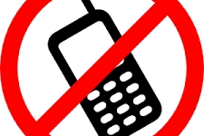  استفاده آسیب زا و پرخطر تلفن همراه در دانش‌آموزان  / استفاده ازتلفن همراه چه تاثیری در عملکرد تحصیلی وانگیزش پیشرفت فرد دارد؟