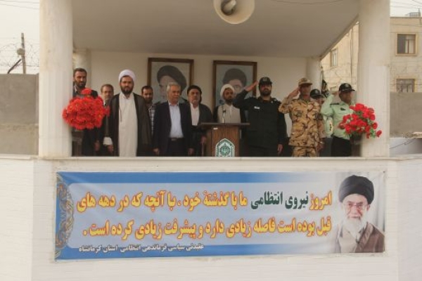  صبحگاه مشترک نیروهای نظامی و انتظامی در سرپلذهاب  برگزار شد