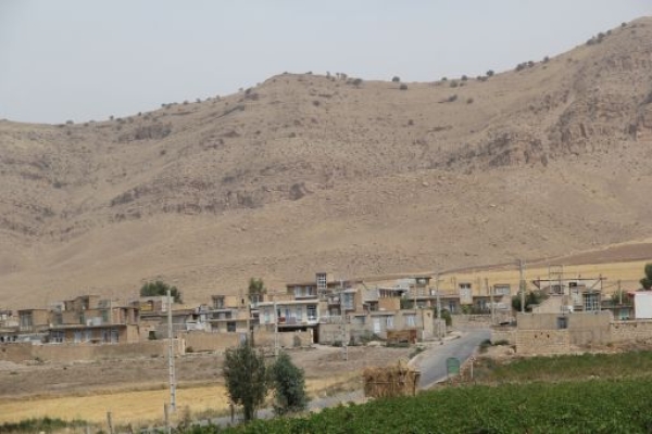  روستا اولین جامعه و اقلیم انسانی است که به فراخور موقعیت جغرافیایی آن ، آرامش و شگفتیهای خاص خود دارد