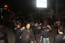 هم نوایی عزاداران حسینی با سربازان زینب (س) / ثبت لحظات ناب عشق به اباعبدالله در قاب تصویر