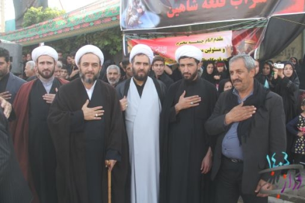 عزاداران حسینی به ساحت مقدس شهدای کربلا عرض ارادت نمودند/ تجدید بیعت علمداران انقلاب اسلامی با رهبر انقلاب+ عکس