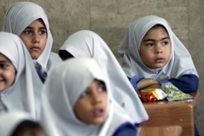  خطر هجوم شپش درکمین مدارس / اولیا دانش آموزان و مسئولین مدارس مراقب ورود حشره ها باشند