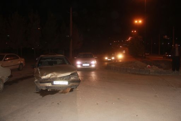 طرحی برای رفع سهولت در تردد شهروندان ومشکلاتی که بوجود آورده است/ تکمیل میدان فردوسی در انتظار همت مسئولین