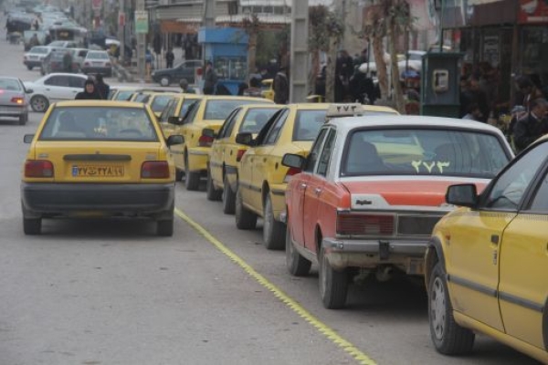 نارضایتی مردم سرپلذهاب از نابسامانی حمل و نقل شهری/ خیابانهای خالی از تاکسی در ساعات اولیه شب