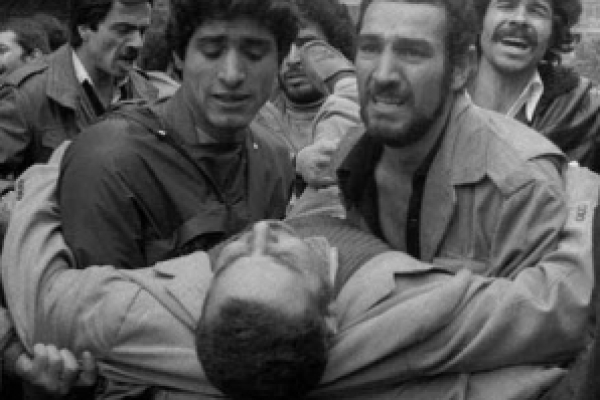 نگاهی به زندگی شهدای کرمانشاهی انقلاب از زبان خانواده آنها/ از معلمی که یک روز پس از انقلاب به شهادت رسید تا طلبه ای که مشروب فروشی را آتش زد 