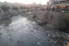 رودخانه ای که درزمان آلودگی بی صاحب و پس ازپاکسازی صاحب دار می شود /  ازعملیات لایروبی رودخانه الوند توسط شهرداری تا شکایت محیط زیست ازشهرداری شهرستان