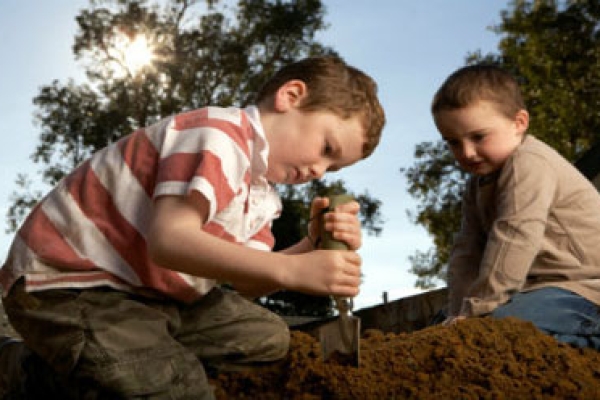 جای خالی بازی های قدیمی درمیان سرگرمیهای امروزی کودکان / از تقویت سیستم دفاعی بدن تا افزایش هورمونی که درحافظه ویادگیری کودکان تاثیرگذاراست