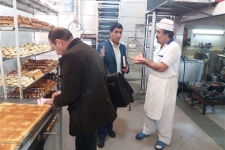 بازرسی از واحدهای فروش مواد غذایی بصورت مستمر خواهد بود / شناسایی 10 واحد متخلف در شهرستان