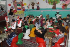برگزاری جشن انقلاب در مهد کودک وپیش دبستانی دارا و سارا سرپلذهاب 
