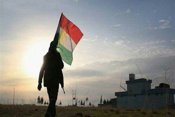 بارزانی به دنبال منافع بیشتر است نه استقلال اقلیم کردستان/ آمریکا از کردها به عنوان «منبع بحران» جدید استفاده می‌کند