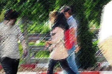 رواج بی حجابی به بهانه گرمای هوا در جامعه / وقتی شبکه های ماهواره ای با بهانه های مختلف فرهنگ برهنگی راترویج می کنند