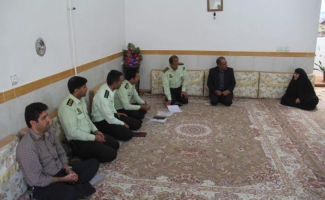 دیدار مسئولان از خانواده های شهدامنتسب به نیروی انتظامی در سرپلذهاب 