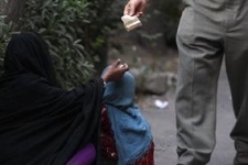 تکدی گری شغلی برای کسب درآمد سودجویان از احساسات مردم/جمع آوری و ساماندهی متکدیان نیازمند همکاری دستگاه‌های اجرایی است