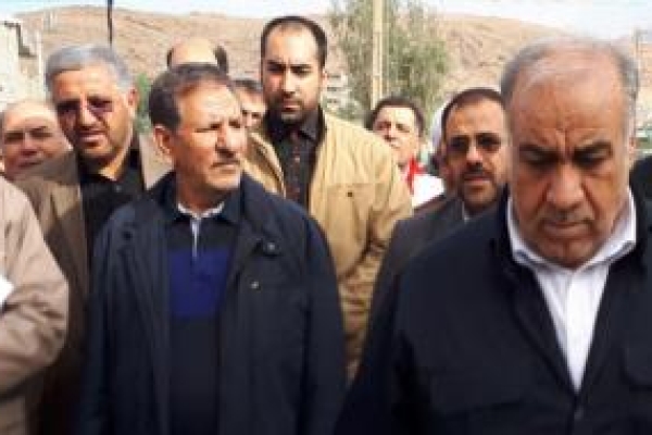  گلایه نماینده سرپل ذهاب از حضور نمایشی برخی وزرا درنقاط زلزله زده