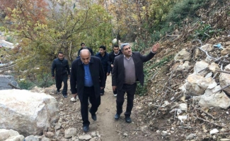 بازدید رئیس سازمان مدیریت و برنامه ریزی استان کرمانشاه از بخش کشاورزی مناطق زلزله زده شهرستان دالاهو
