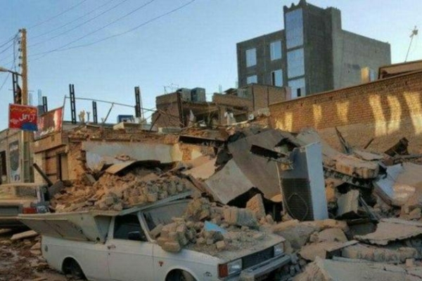 حذف بروکراسی اداری و استعلامات زمان‌بر برای صدور مجوزها/ شهرداری با تمام توان مشکلات زلزله زدگان سرپل ذهاب را پیگیری می کند