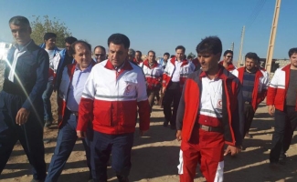 حضور رئیس سازمان امداد و نجات جمعیت هلال احمر کشور در روستاهای زلزله زده سرپل ذهاب 