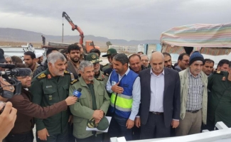 بازدید فرمانده کل سپاه پاسداران از کارگاه های کانکس سازی سپاه در روستاهای زلزله زده استان کرمانشاه + تصاویر