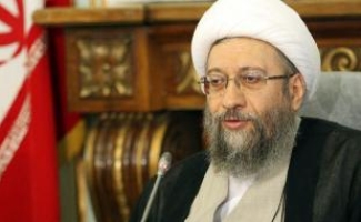  مسببین بیمارستانهای تخریب شده در زلزله بازخواست می شوند/ تمرکز روی رفع مشکلات مردم باشد