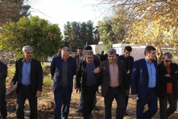 خسارت وارده به سامانه طرح گرمسیری در مناطق زلزله زده شهرستان سرپل ذهاب/کمک های دولت و نظام برای جبران خسارت ادامه دارد 