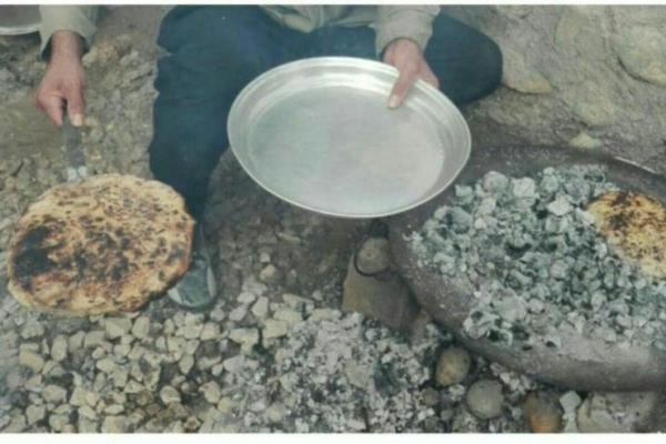 طعم لذیذ چاشت های اصیل شهرستان سرپل ذهاب ماندگار است/ کلیره پیتزای محلی به قدمت تاریخ