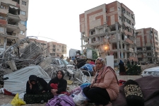 مستاجرین زلزله زده سرپل ذهاب تنها قشری هستند که تاکنون از وعده های دولت بی بهره مانده اند