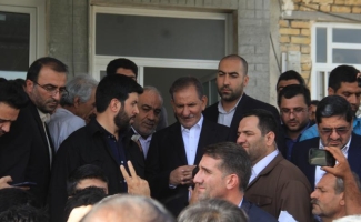 با حضور معاون اول رییس جمهور صورت گرفت / افتتاح۵۰۰۰ واحد در مناطق زلزله‌زده/ گلایه مردم ازعدم کفاف تسهیلات