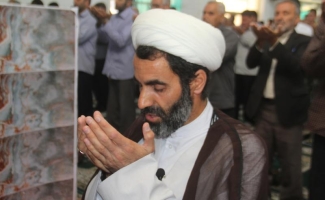 نماز عبادی سیاسی جمعه این هفته به امامت حجت الاسلام هوشنگ کریمی امام جمعه موقت شهرستان سرپلذهاب در مسجد جامع  این شهرستان برگزار شد