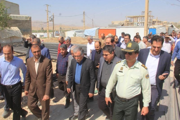 سرپرست معاونت عمرانی و توسعه امور شهری و روستایی وزارت کشور و معاونان عمرانی کشور از مناطق زلزله زده سرپلذهاب  بازدید کردند