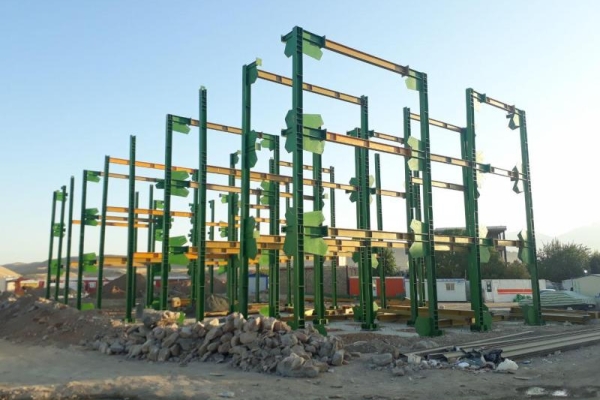 دغدغه این روزهای دانش آموزان و والدین سرپل ذهابی برای شروع سال تحصیلی/مدارس زلزله زده شهرستان بر مدار بازسازی و تجهیز