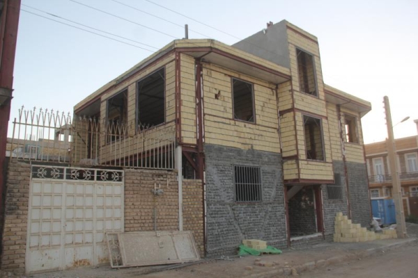 از گرانی مصالح ساختمانی و گلایه های زلزله زدگان تا روند کند بازسازی در شهرستان سرپل ذهاب