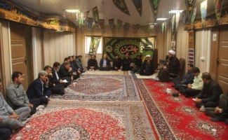 مبارزه با فساد وظلم وظیفه تمام افراد جامعه است / نماد و شاخصه های دین باید برای هدایت انسانها در جامعه نمایان باشد