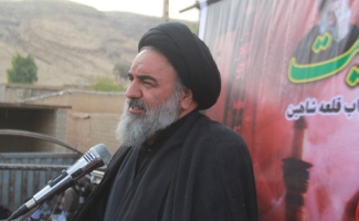 امام حسین (ع) رهبر آزادگان جهان است