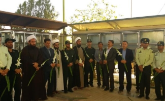 غبار روبی مزار شهدا به مناسبت هفته دفاع مقدس در شهرستان سرپل ذهاب برگزار شد