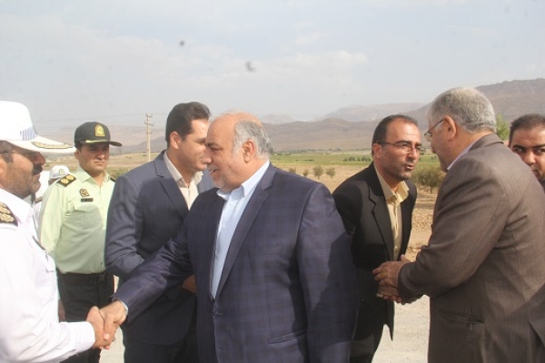 هشتاد دومین سفر استاندار کرمانشاه به شهرستان زلزله زده سرپلذهاب در آخرین آدینه مهرماه/ از بررسی روند بازسازی مسکن مهر تا مشکلات زلزله زدگانی که بادستور مستقیم استاندار رفع شد