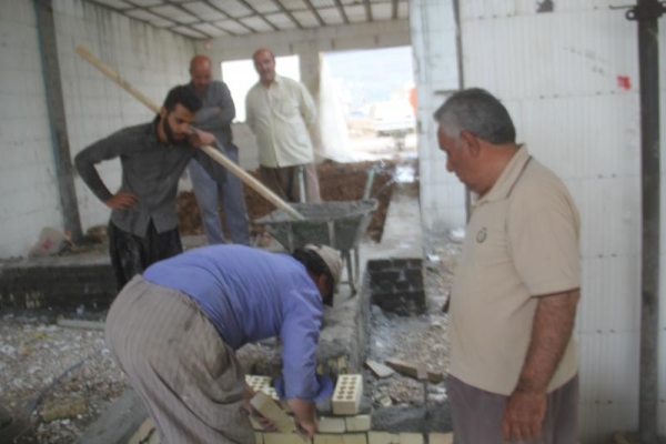 تبدیل تهدید زلزله به فرصت شغلی برای کارگران بومی شهرستان زلزله زده سرپل ذهاب/ زمینه اشتغال فراهم است