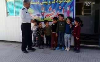 کودکان سرپل ذهابی با فرهنگ راهنمایی و رانندگی آشنا شدند