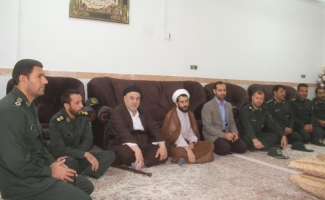 دیدارکارکنان سپاه ناحیه سرپل ذهاب با امام جمعه اهل سنت این شهرستان
