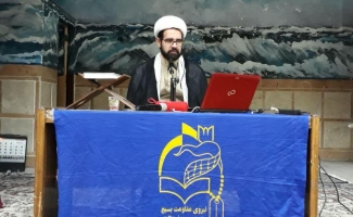 فرهنگیان و روحانیت پیشقراولان اجرای جهاد کبیر هستند
