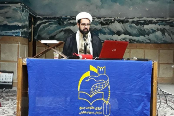 فرهنگیان و روحانیت پیشقراولان اجرای جهاد کبیر هستند