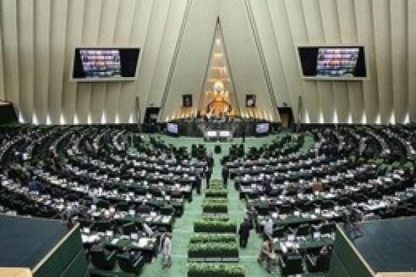 وزیر امور خارجه کشور باید پاسخگوی نمایندگان مجلس باشد/ سوال از وزرای دولت از اختیارات نمایندگان مجلس است