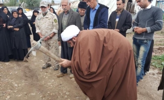 آیین کلنگ زنی مسجد امام جعفر صادق(ع) در روستای سراب گرم شهرستان سرپلذهاب برگزارشد